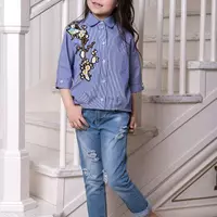 Рубашка для девочки в полоску с вышивкой на пуговицах Suzie. Эльвира рубашка синий полоска р.146