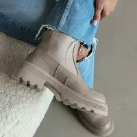 Стильні жіночі черевики демісезон